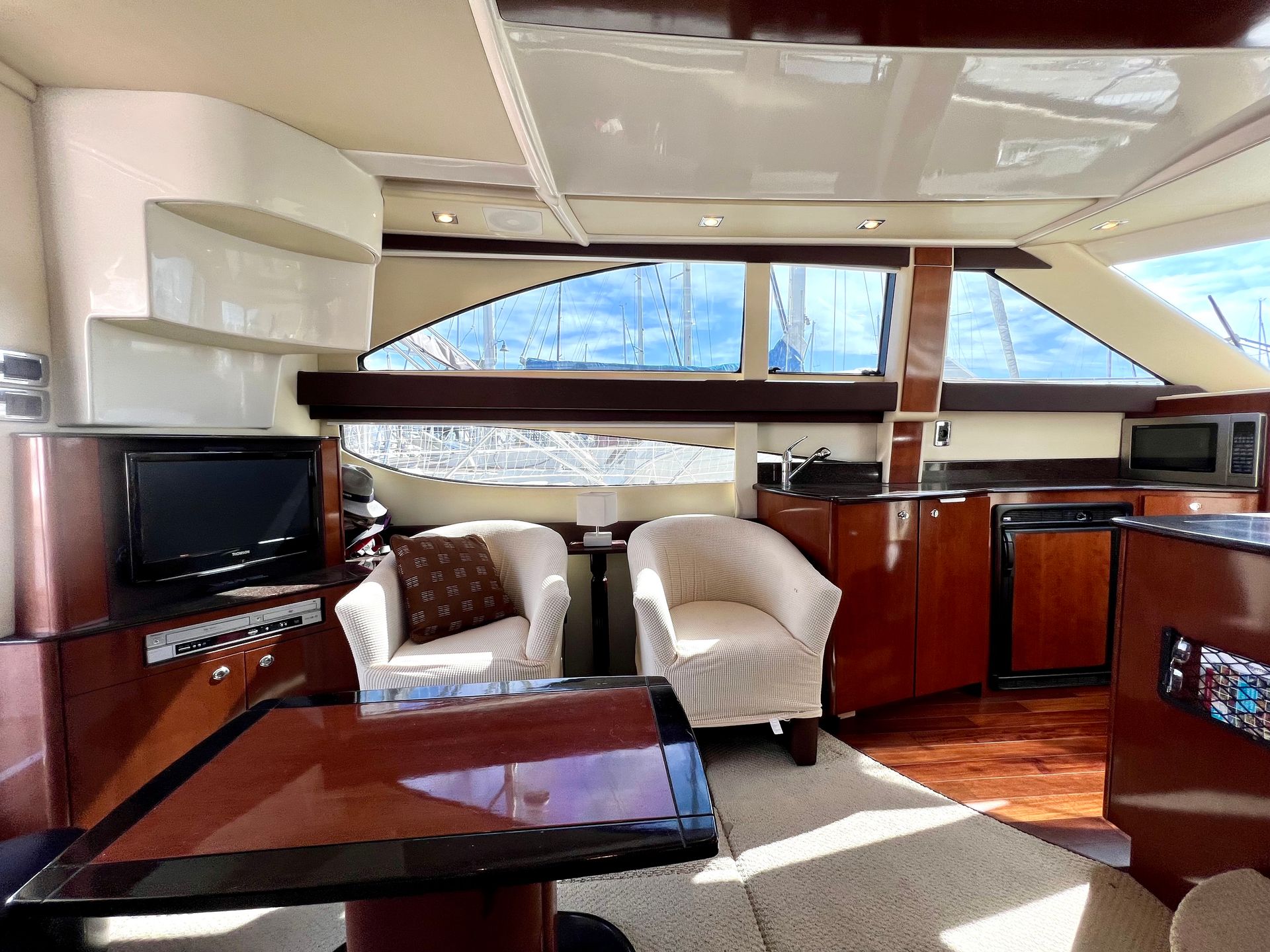 slider 10 Meridian Yacht  341